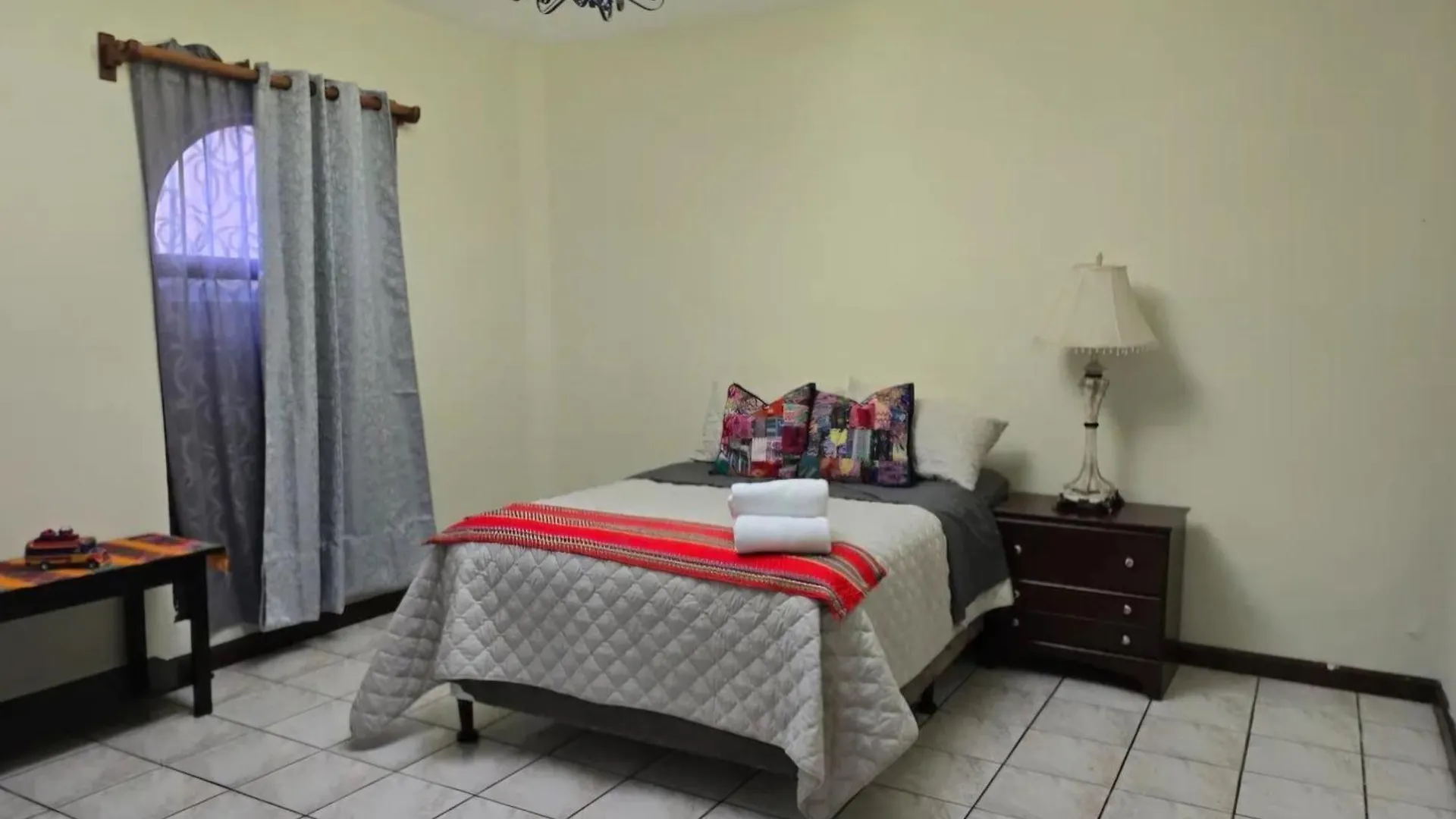 A 3 Minutos Del Aeropuerto Apartment Guatemala City